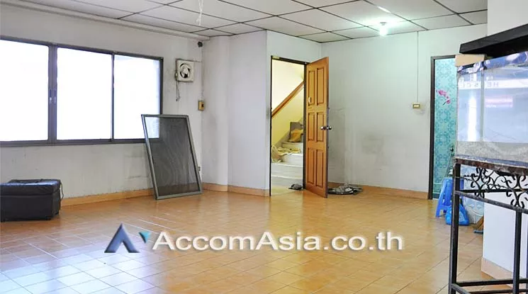  Office space For Rent in Ratchadapisek, Bangkok  near MRT Sutthisan (AA14499)